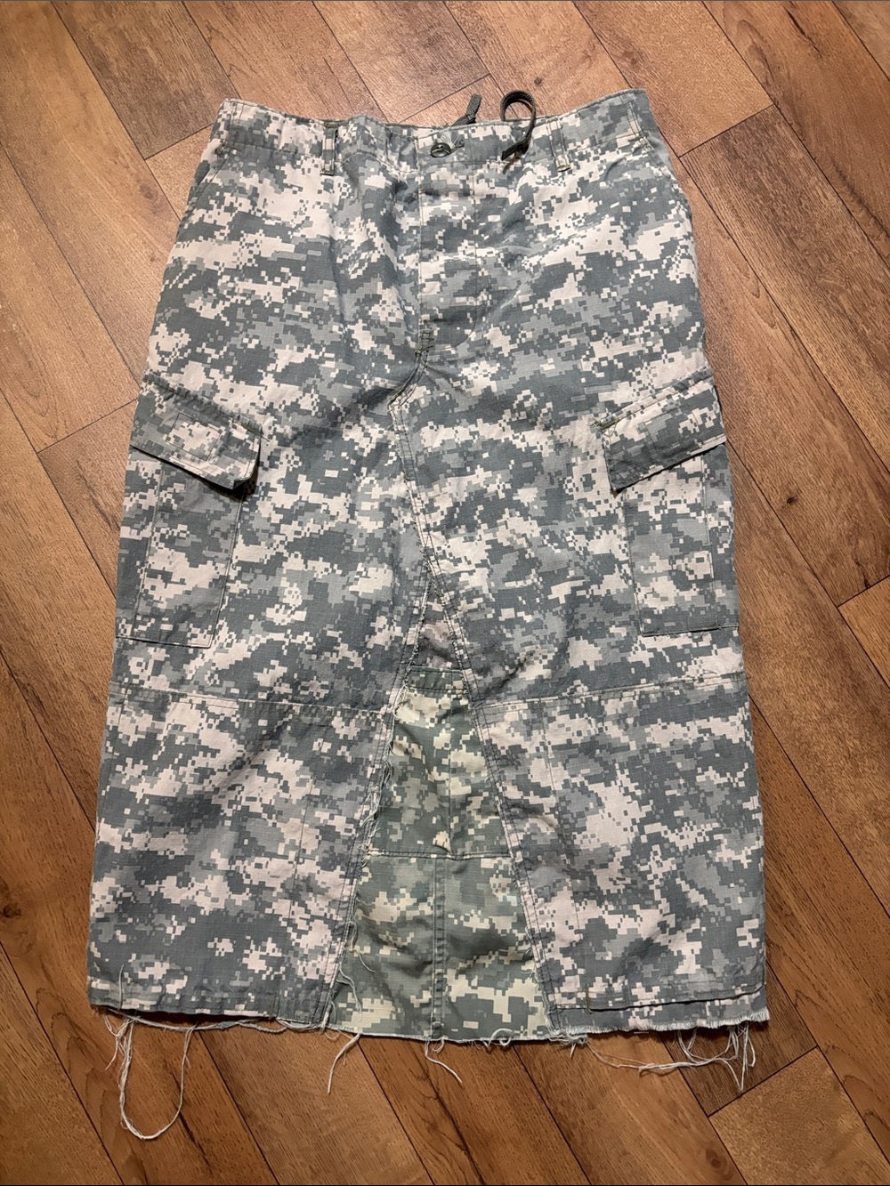 DIY camo skirt L VIEW RULER PICS raw hem boho midi cargo pockets military army
